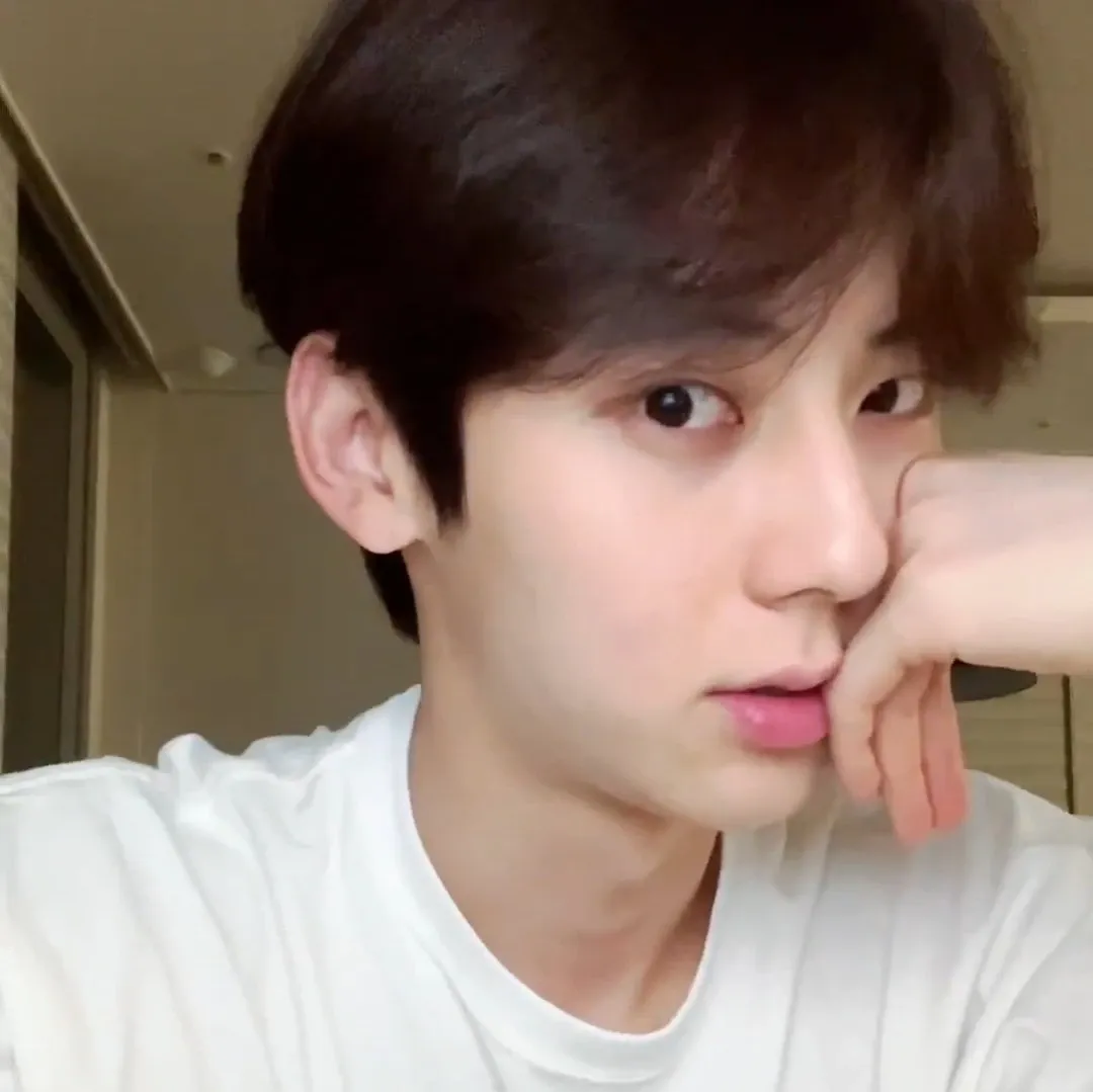 Latest photo of Hwang Minhyun