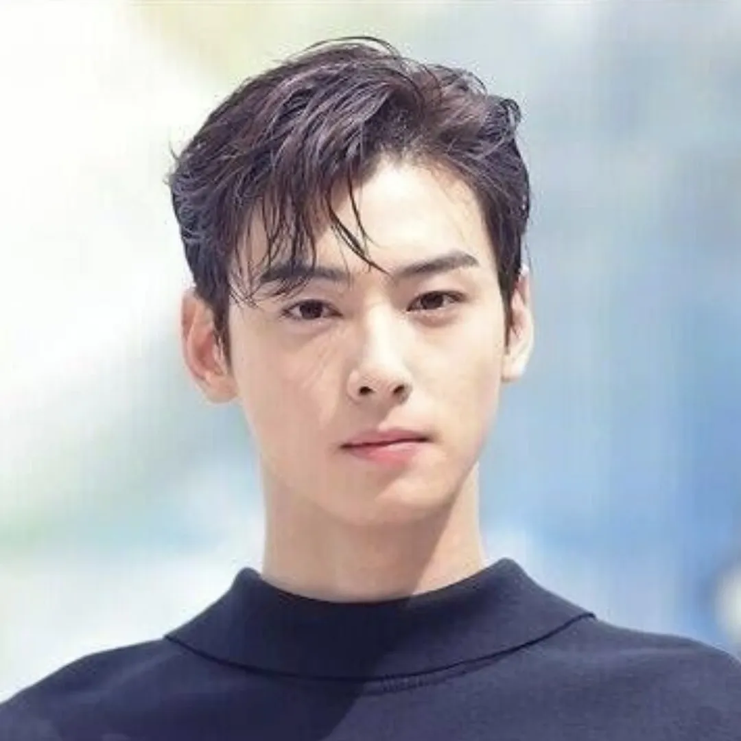 Recent activity shot of Eunwoo (ASTRO)