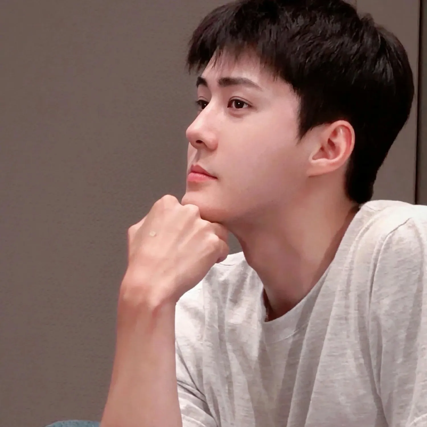 세훈 (EXO)의 비하인드 컷