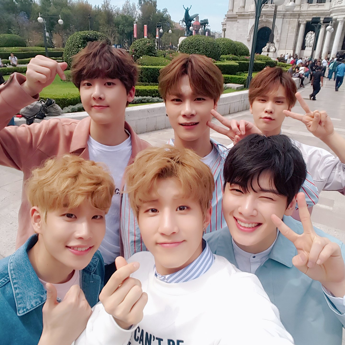 아스트로의 비하인드 컷