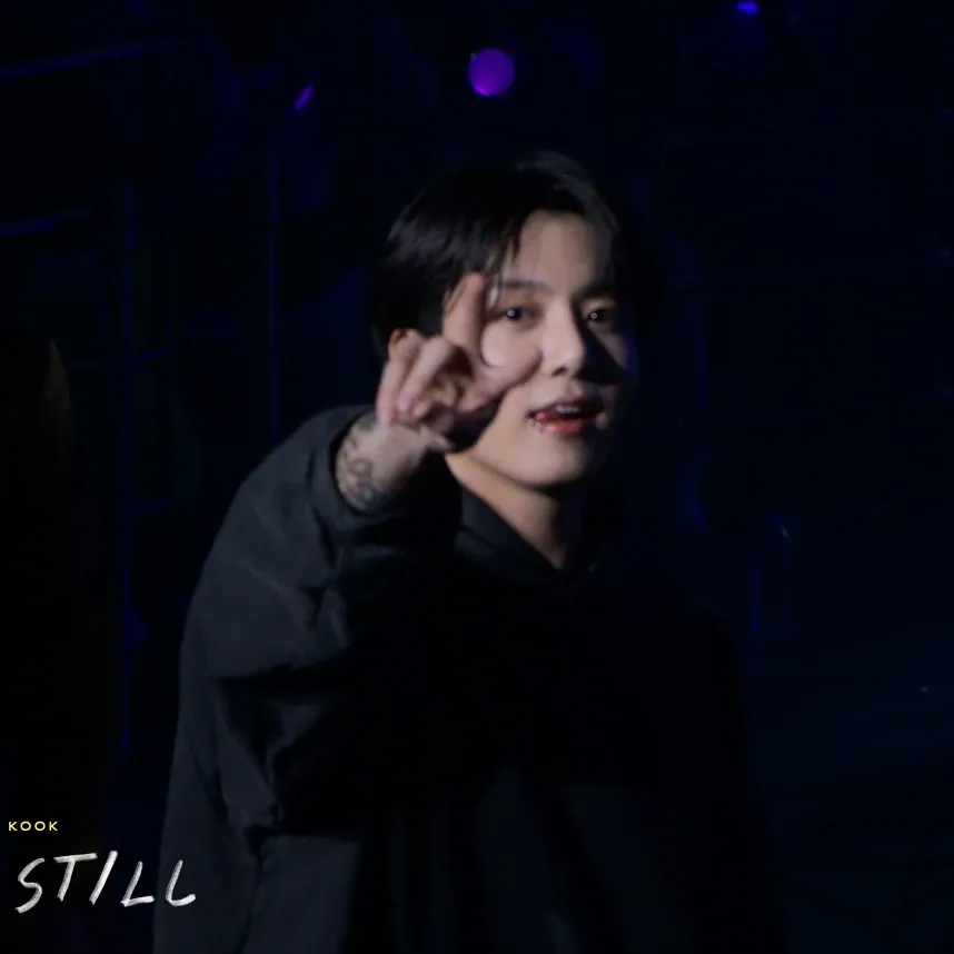 Foto aktivitas terbaru Jungkook (BTS)