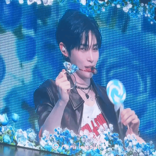 Recent activity shot of Sung Hanbin (ZEROBASEONE)