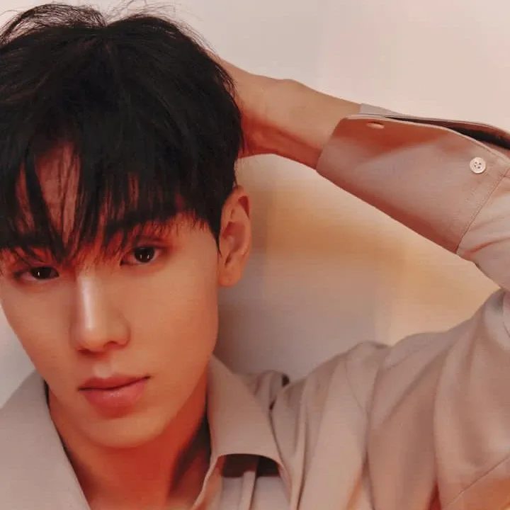 Behind-the-scenes cut of Shownu (MONSTA X)