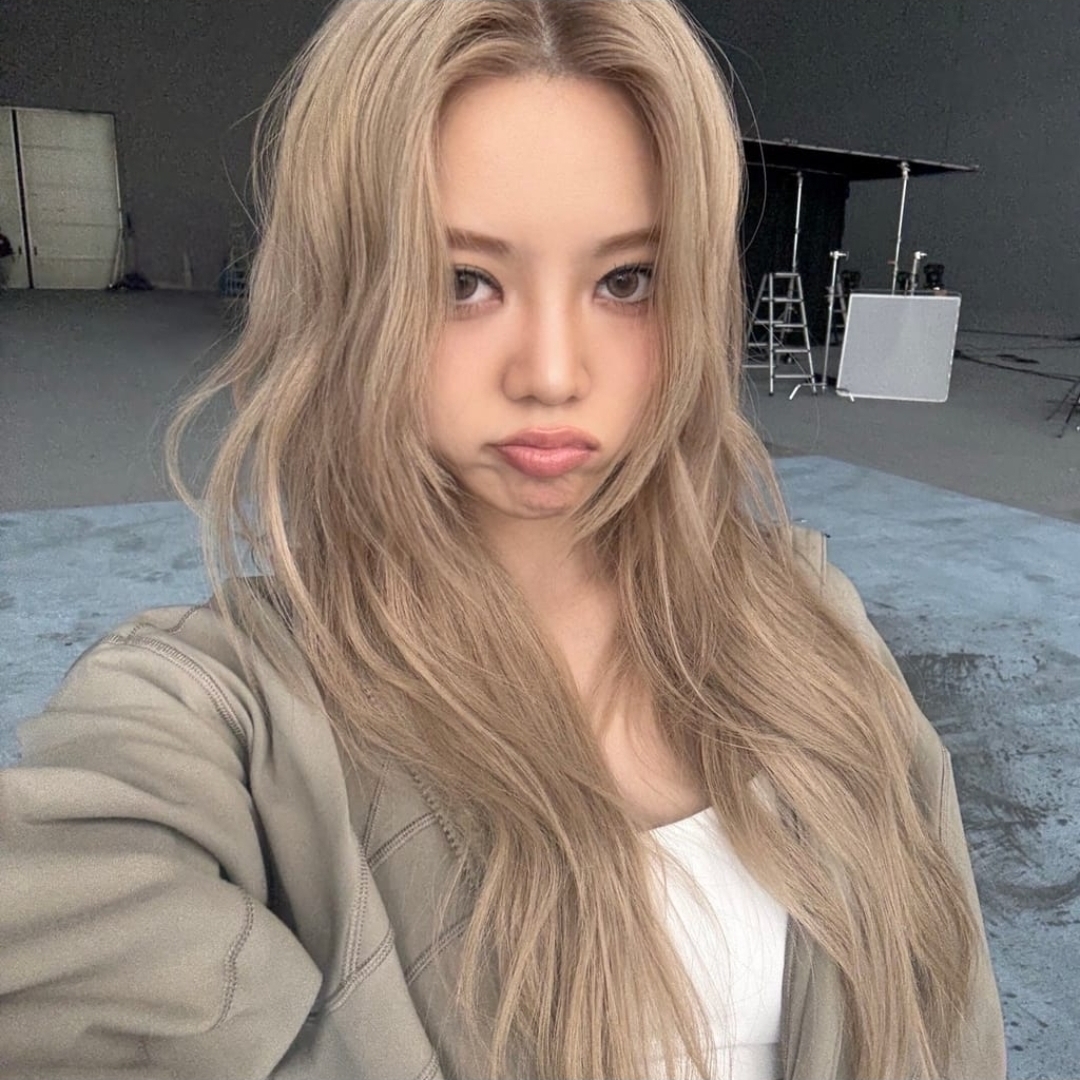 A moment captured by YOUNGSEO (ALLDAY PROJECT)'s fan