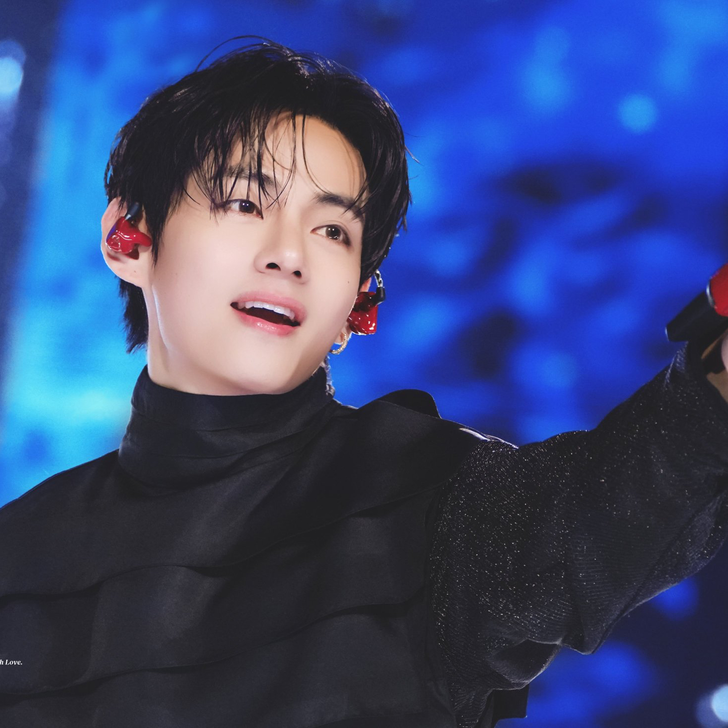 Foto terbaru V (BTS)