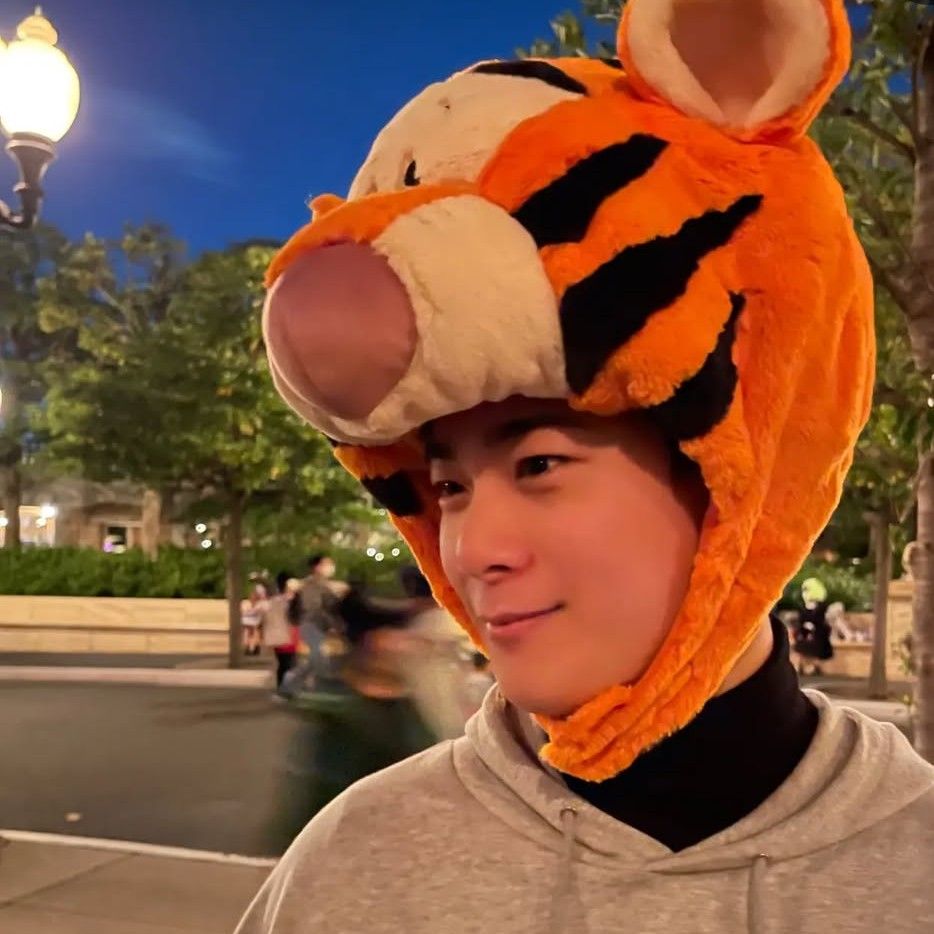 Latest photo of Moonbin (ASTRO)