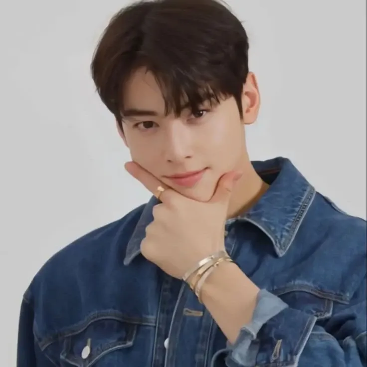 A moment captured by Eunwoo (ASTRO)'s fan