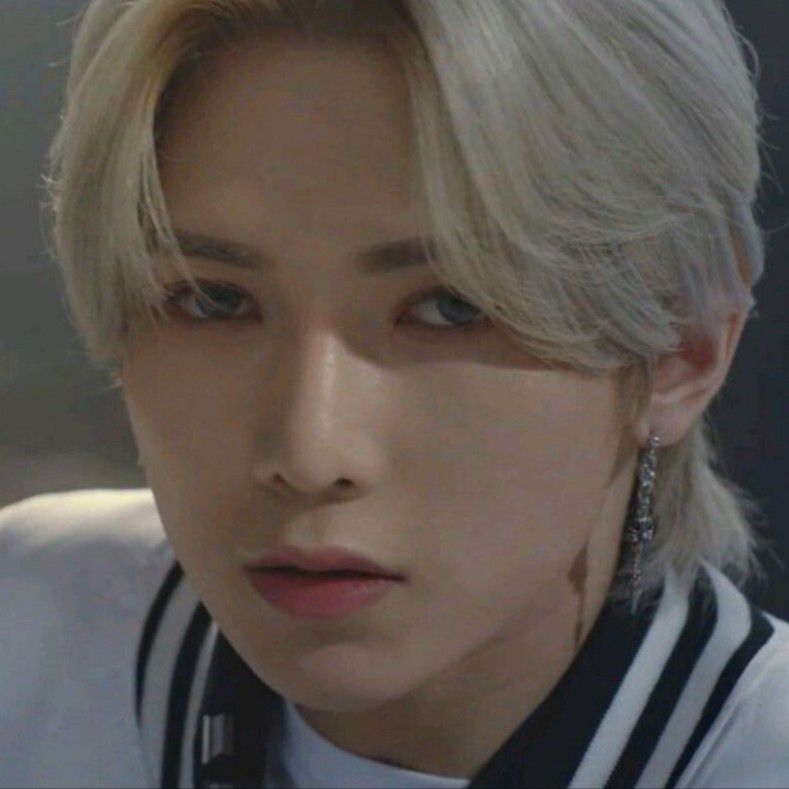 Recent activity shot of Yeosang (ATEEZ)