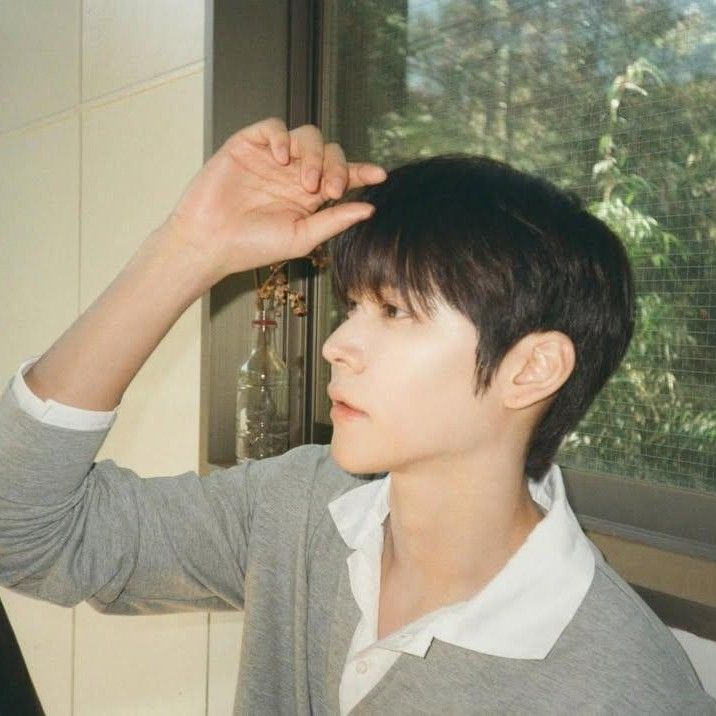 Recent activity shot of Eunseok (RIIZE)