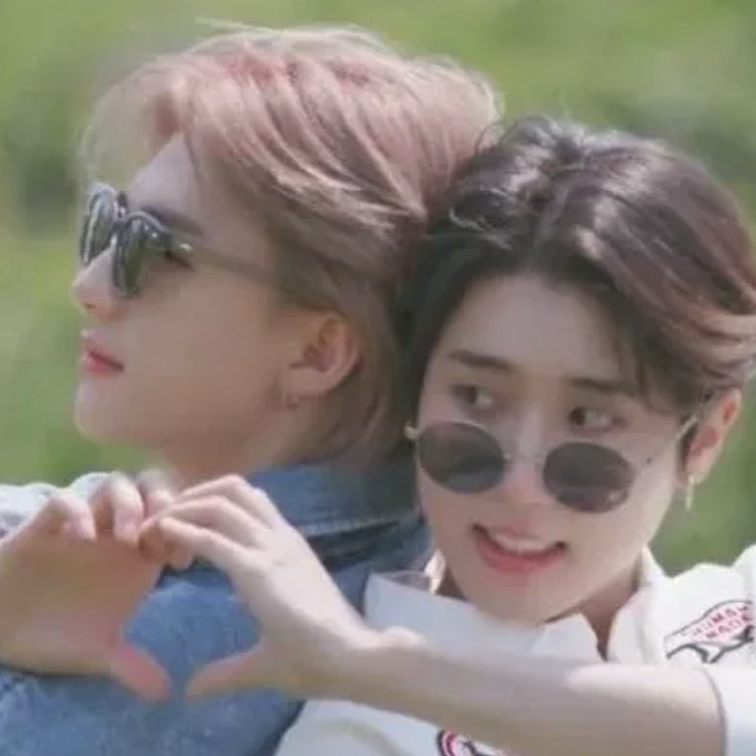 Latest photo of HAN (Stray Kids)