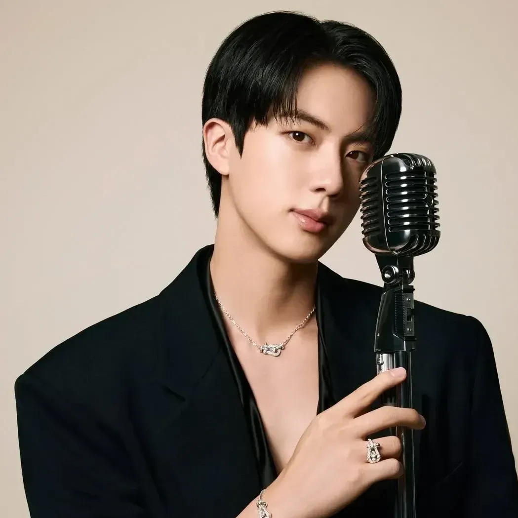 진 (방탄소년단)의 비하인드 컷