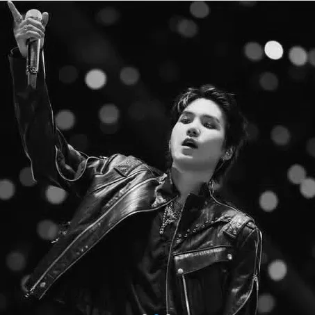 Foto terbaru SUGA (BTS)