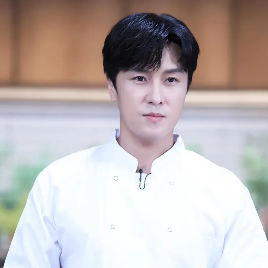 Latest photo of Kim Dongwan (SHINHWA)