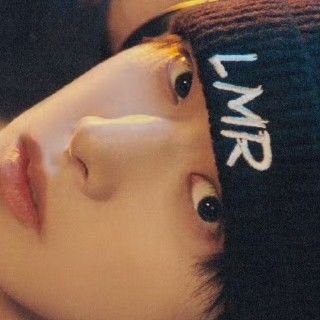 A moment captured by Yoo Yongha (WEi)'s fan