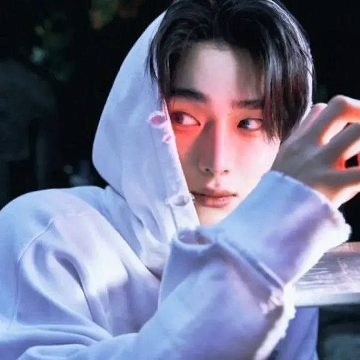 선우 (ENHYPEN)의 비하인드 컷