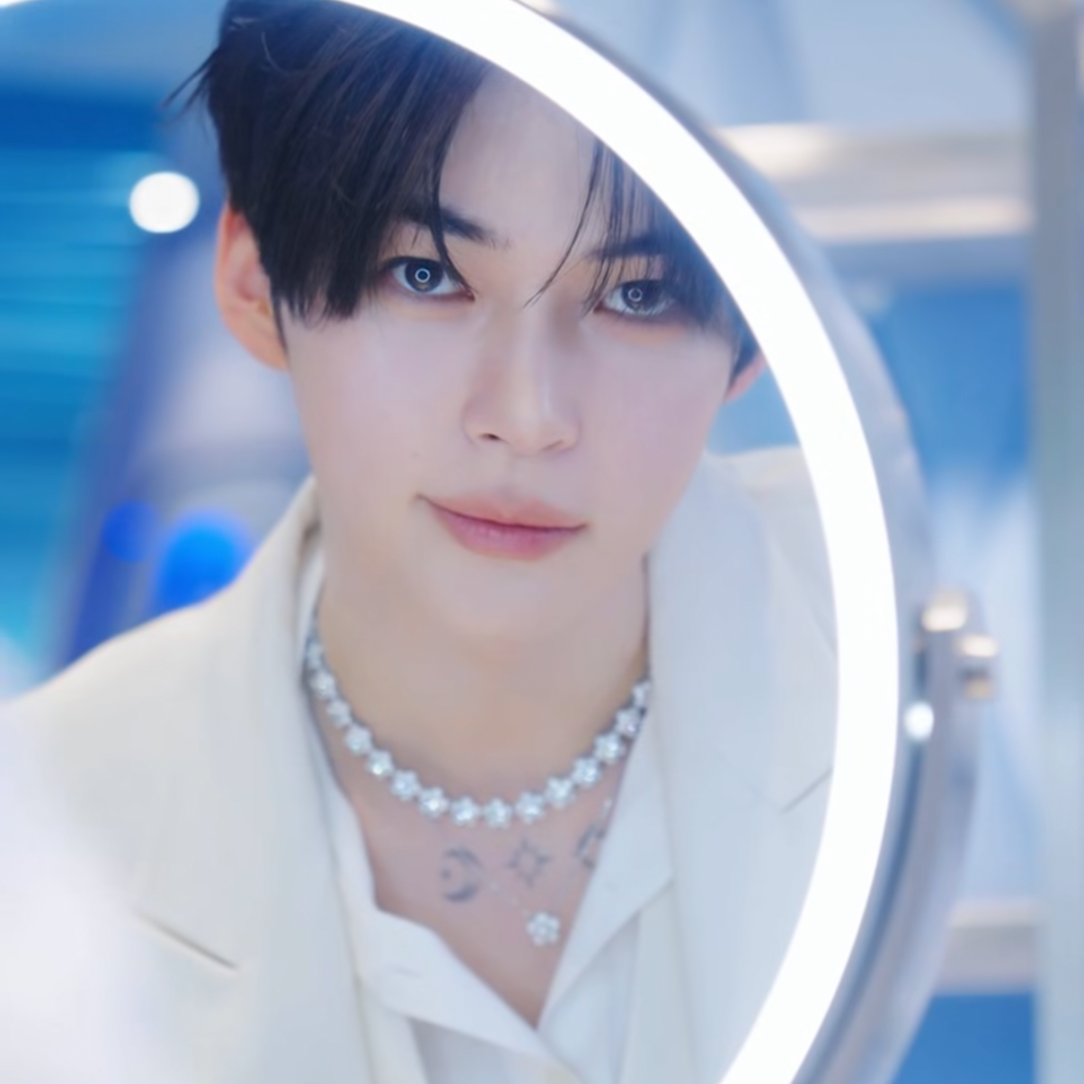 Recent activity shot of Sung Hanbin (ZEROBASEONE)