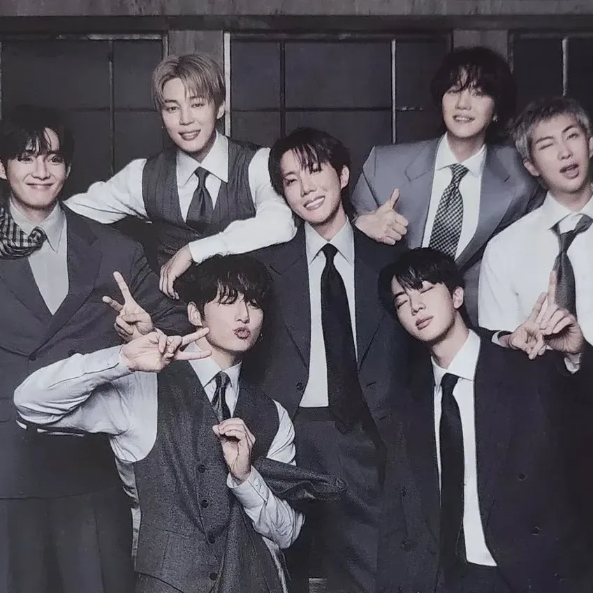 Behind-the-scenes cut of BTS