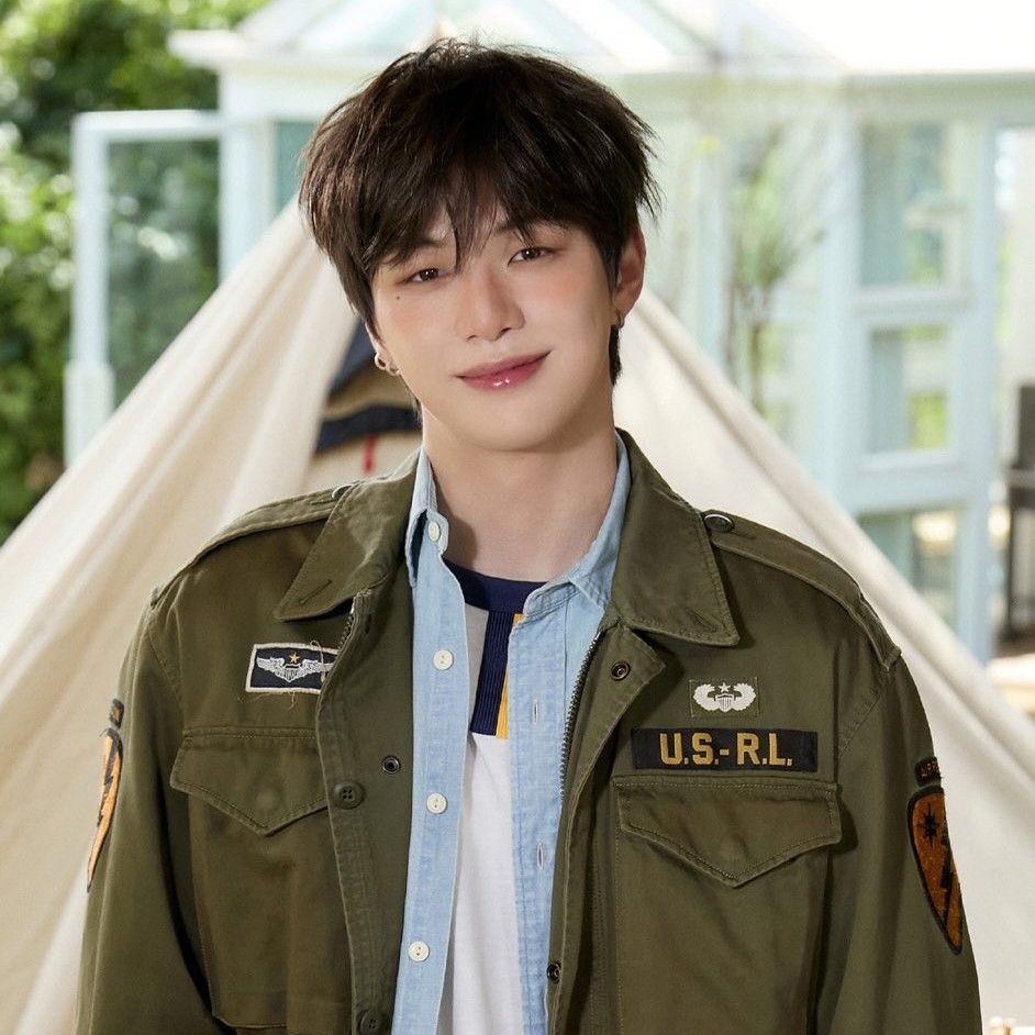 강다니엘 최근 활동샷