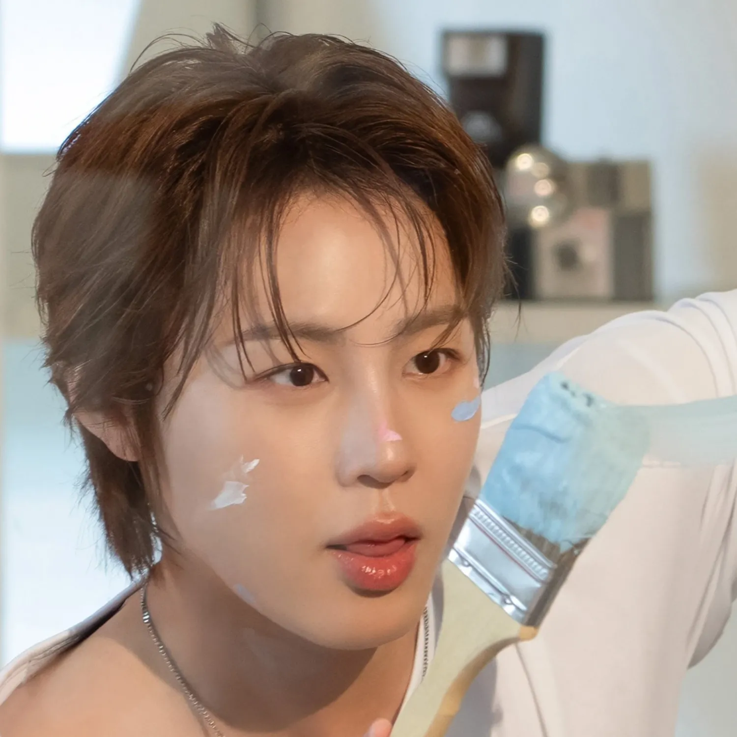 A moment captured by Ha Sungwoon's fan