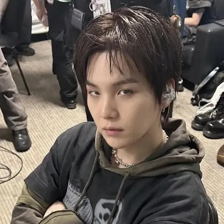 Potret di balik layar SUGA (BTS)