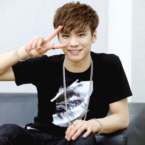 아스트로 최근 활동샷