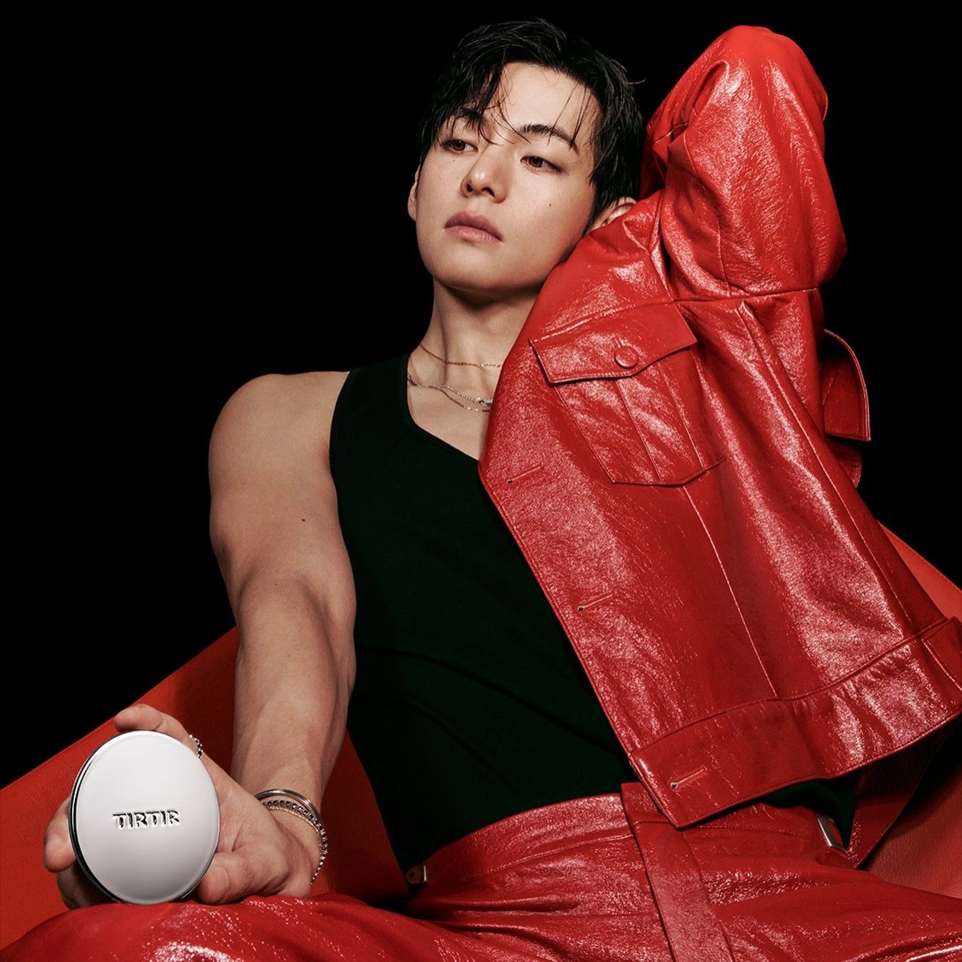 V (BTS)の舞台裏ショット