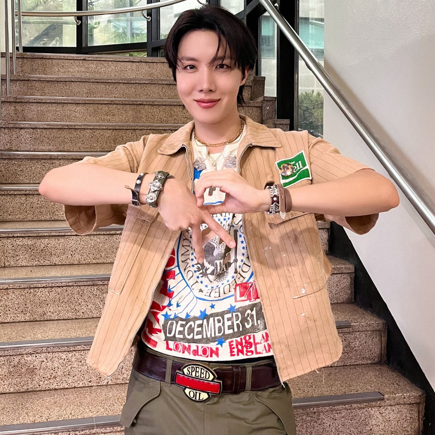 Potret di balik layar j-hope (BTS)