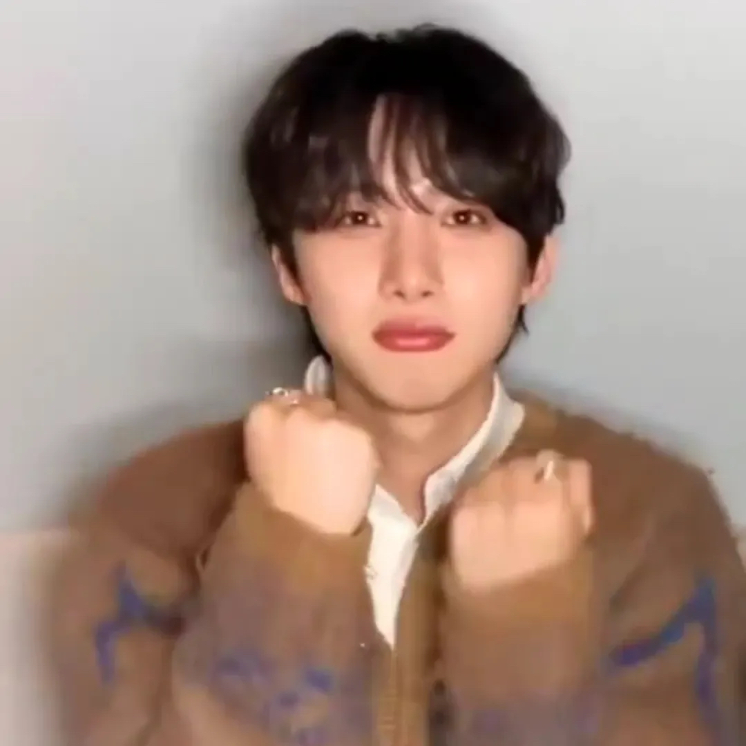 Latest photo of Hui (PENTAGON)