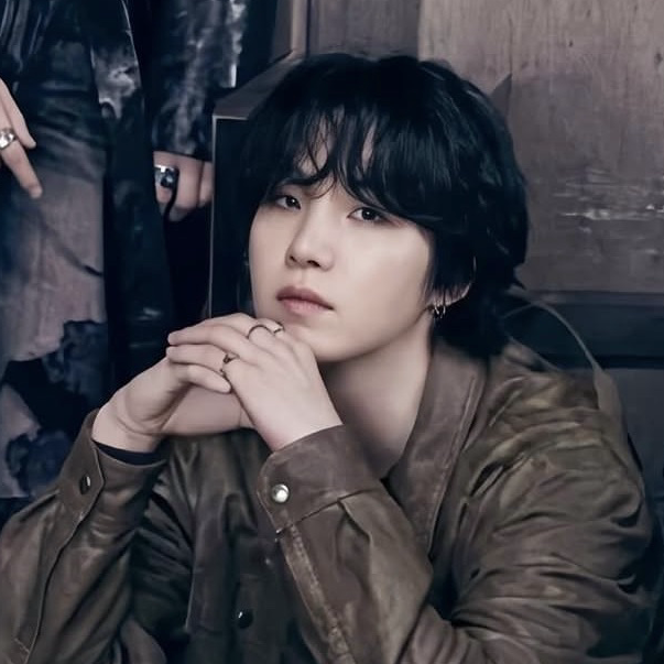 Foto terbaru SUGA (BTS)