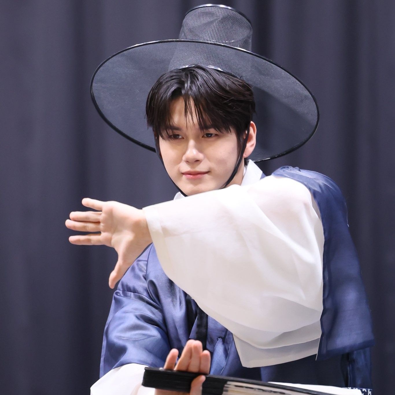 Recent activity shot of Ong Seongwu