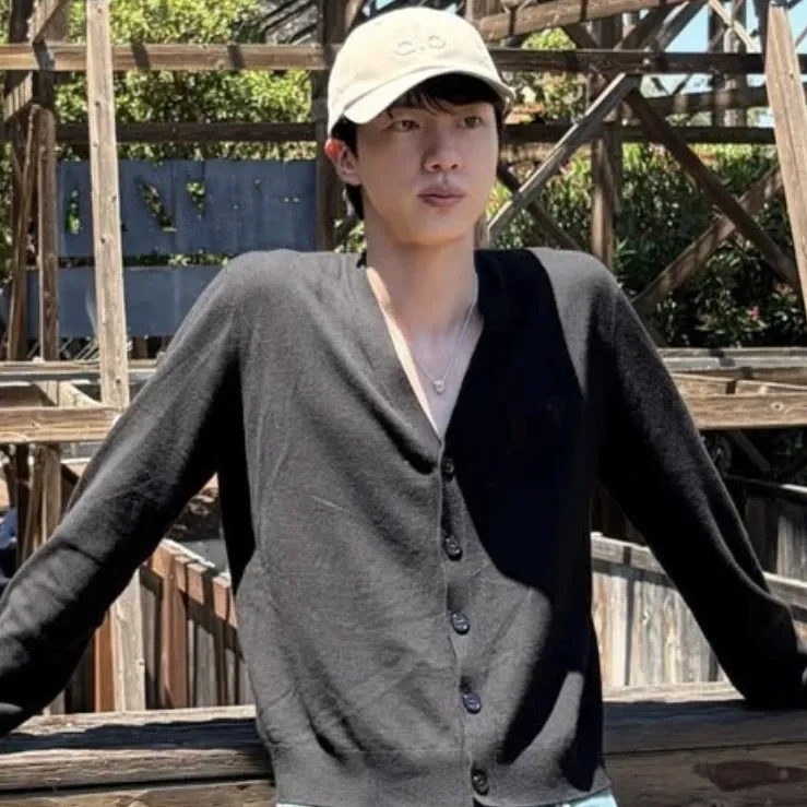 진 (방탄소년단)의 비하인드 컷