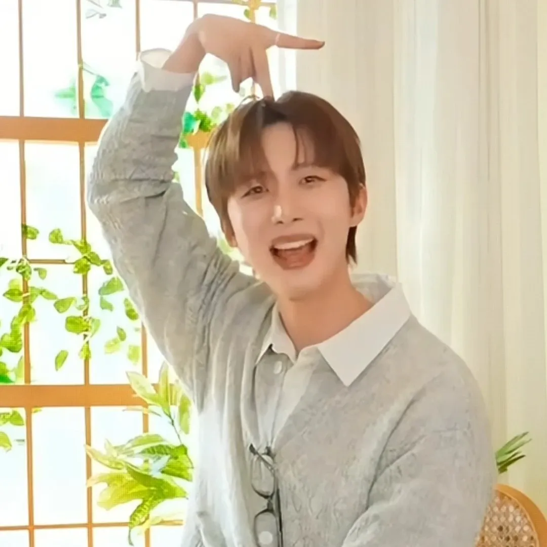 Latest photo of Hui (PENTAGON)