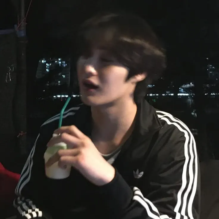 Behind-the-scenes cut of Hyunsuk