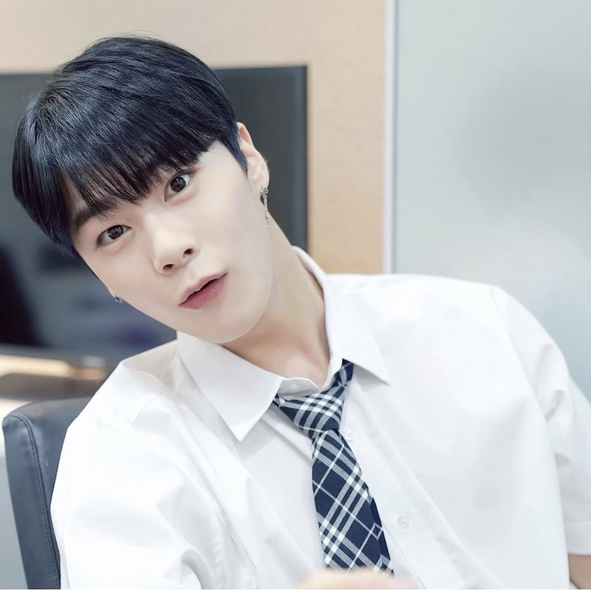 Latest photo of Moonbin (ASTRO)