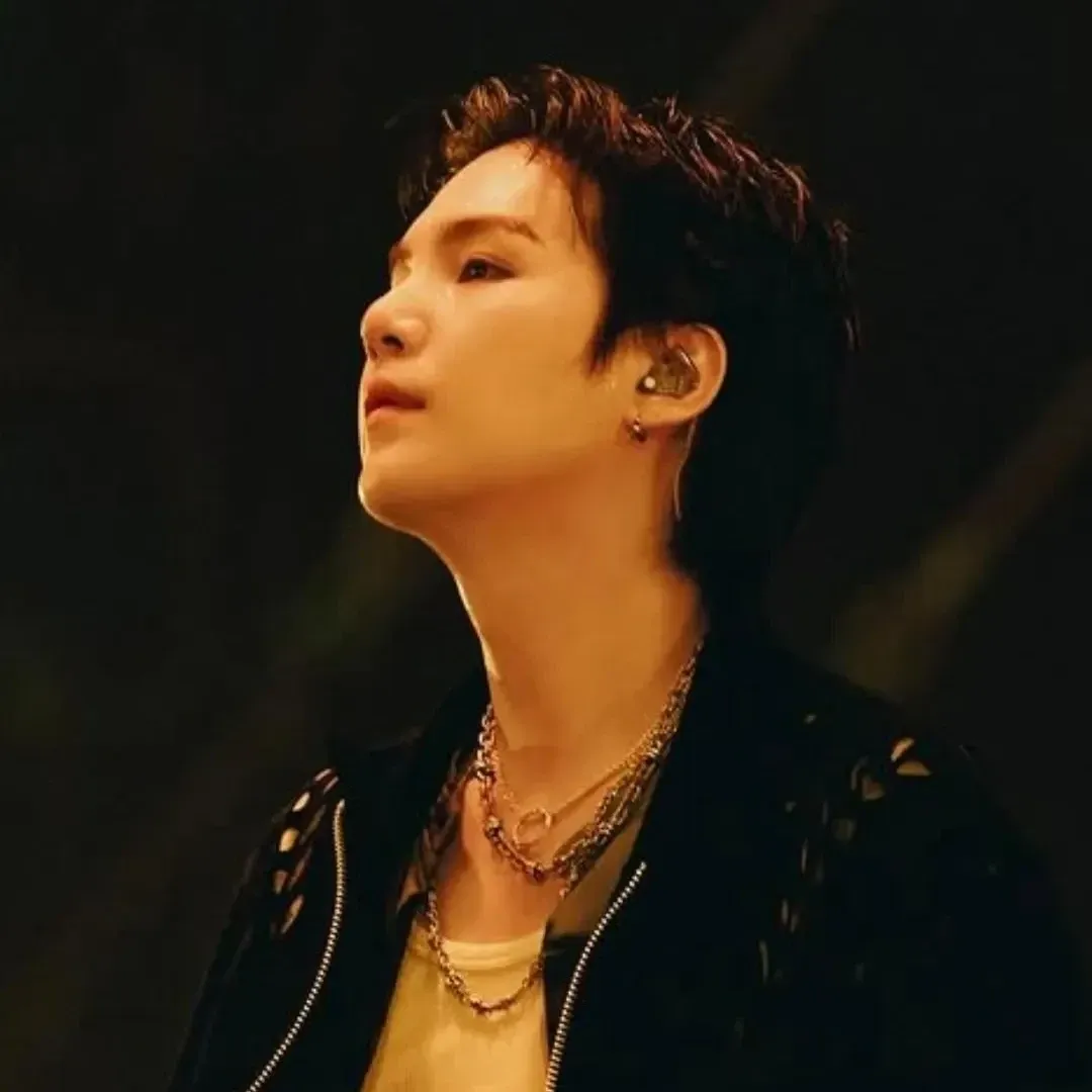 Potret di balik layar SUGA (BTS)