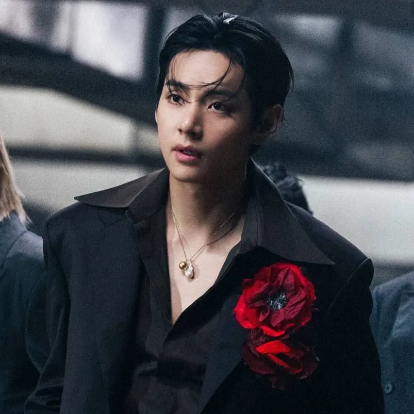 뷔 (방탄소년단)의 비하인드 컷