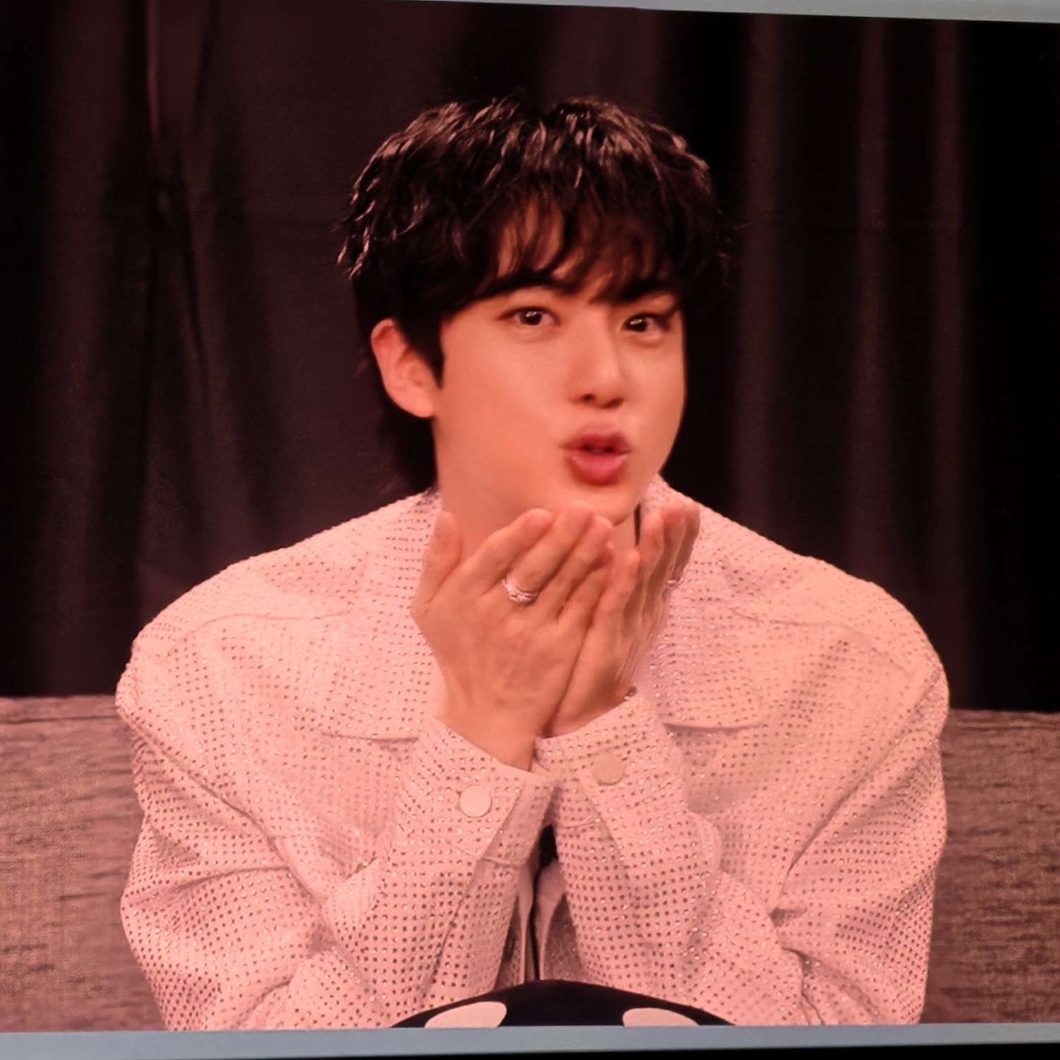 Potret di balik layar Jin (BTS)