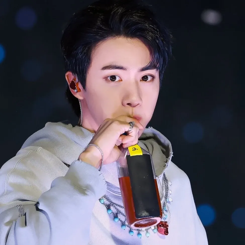 Foto terbaru Jin (BTS)