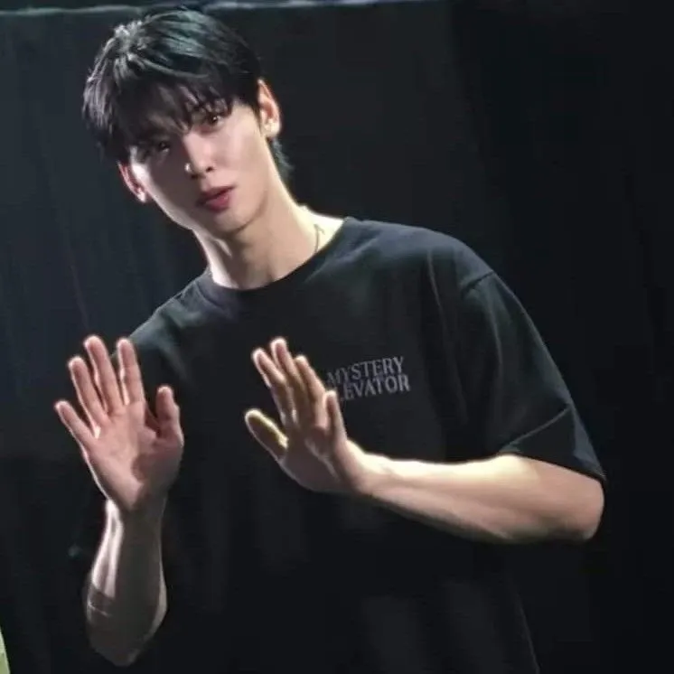 Behind-the-scenes cut of Eunwoo (ASTRO)