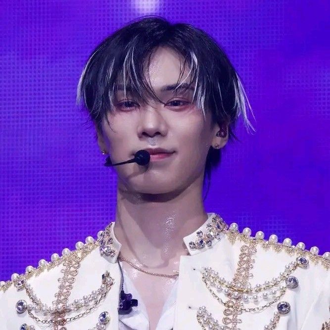 A moment captured by Rocky's fan