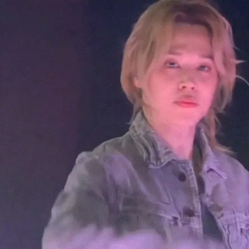 智旻 (防彈少年團)的最新活動照片