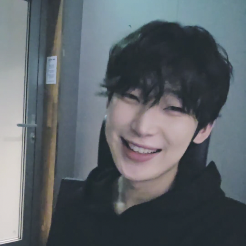 Latest photo of Sunoo (ENHYPEN)