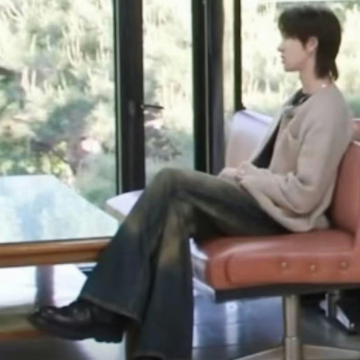 Behind-the-scenes cut of The 8 (SEVENTEEN)