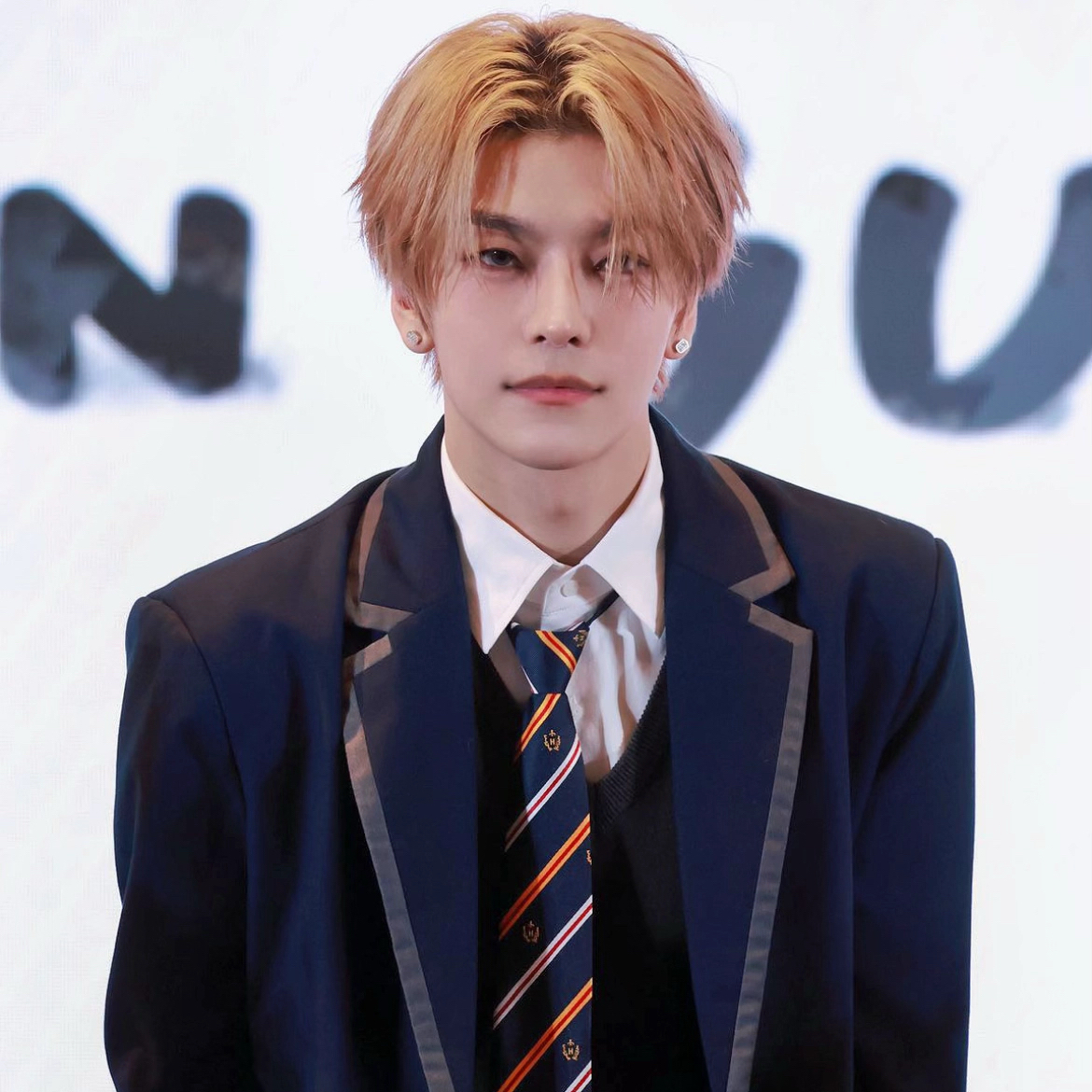 Behind-the-scenes cut of He Xinlong (ALPHA DRIVE ONE)