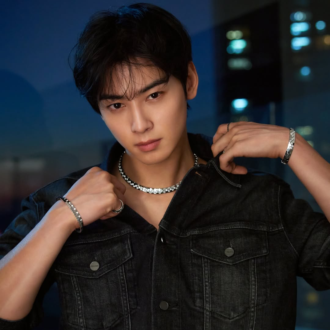 Recent activity shot of Eunwoo (ASTRO)