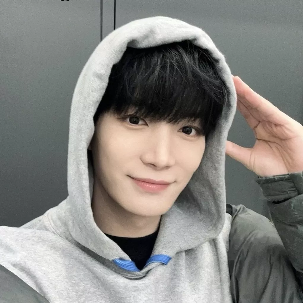 A moment captured by Kim Jonghyeon's fan