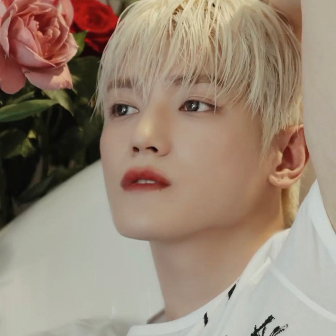 A moment captured by Taeyong (NCT 127)'s fan