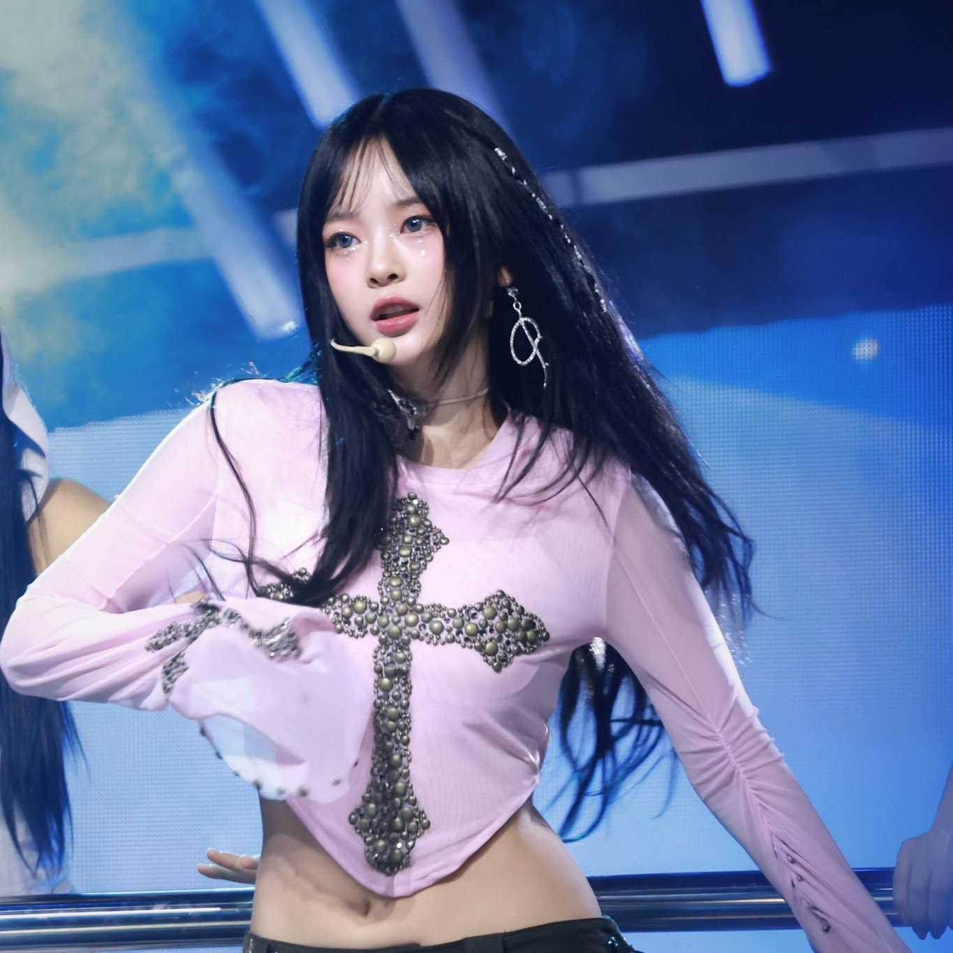 Behind-the-scenes cut of NewJeans