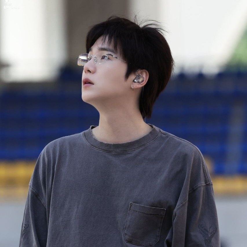 Foto terbaru SUGA (BTS)