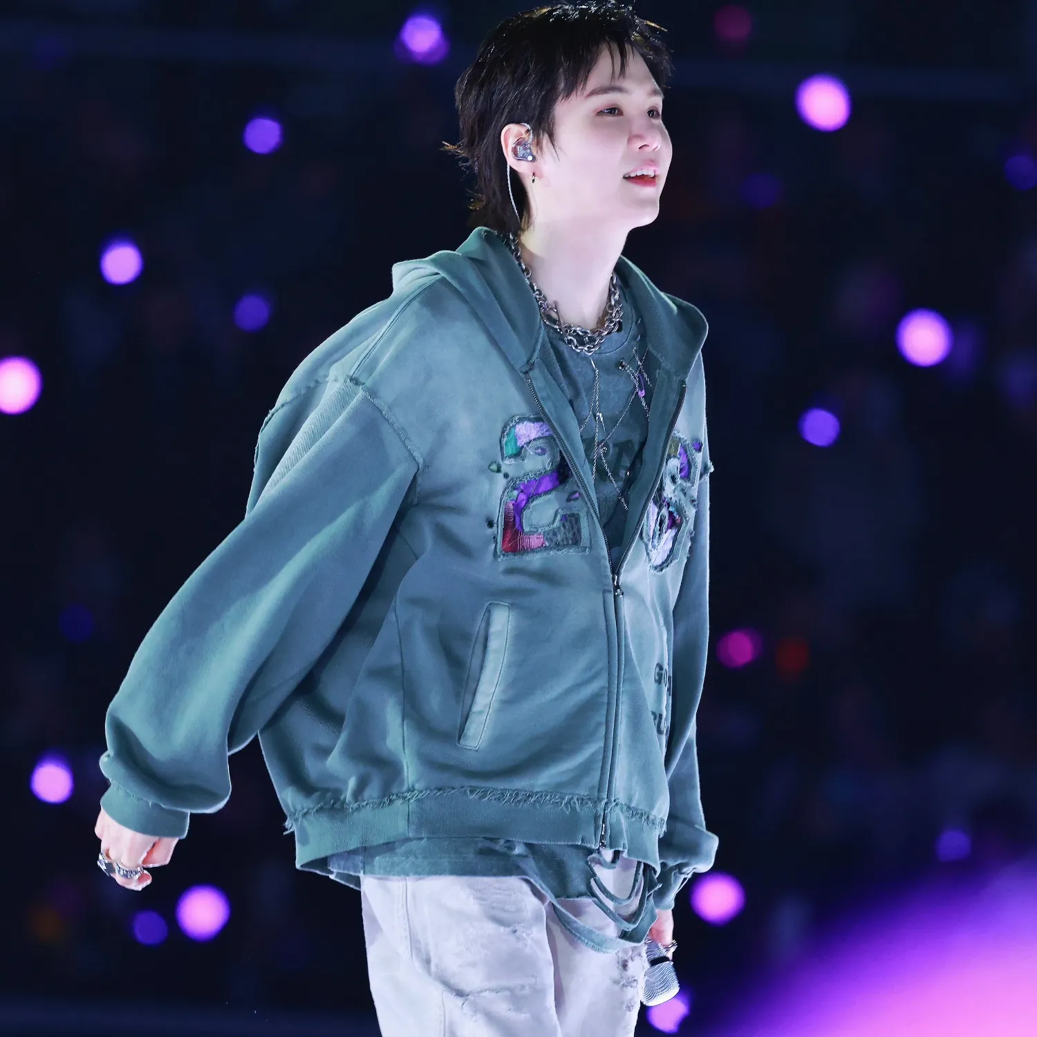 Potret di balik layar SUGA (BTS)